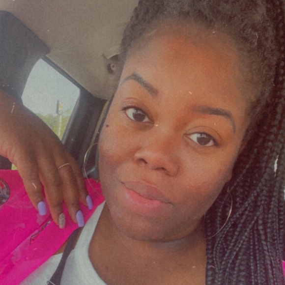 Meet your Posher, Rosalind - Picture 1 of 1